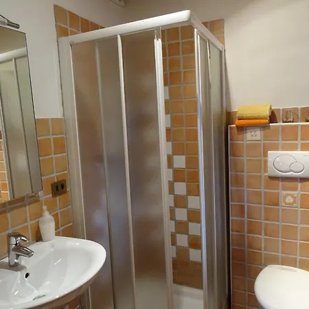 Alojamento de Acomodação e Pequeno-almoço Sot I Volz - 3*